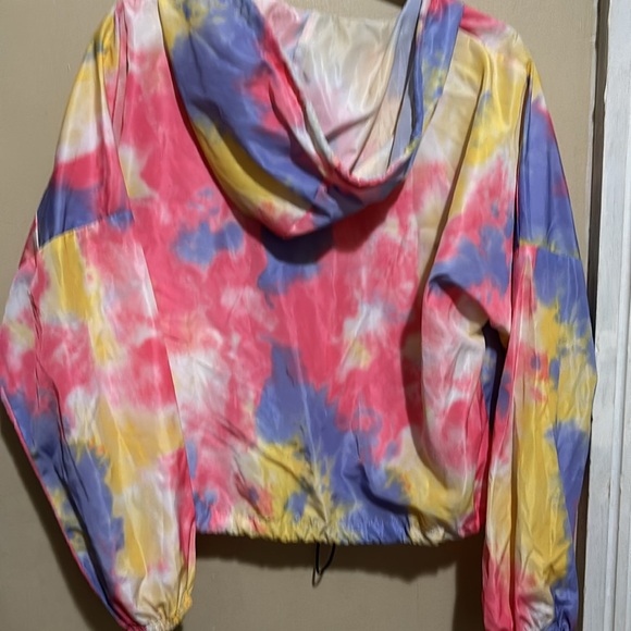 Bright, colorful windbreaker - Picture 6 of 6